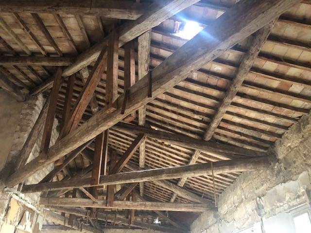 Traitement de charpente traditionnelle près de Nîmes